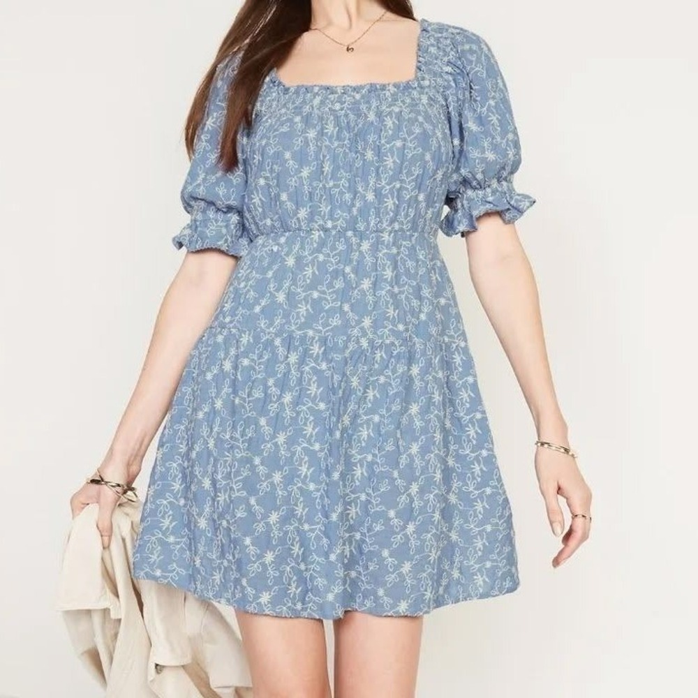 Old Navy Puff Sleeve Mini Dress M Chambray Tiered Cottagecore Embroidered Floral